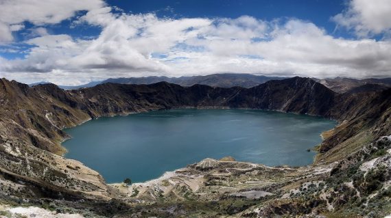 quilotoa_crater_lake_ecuador